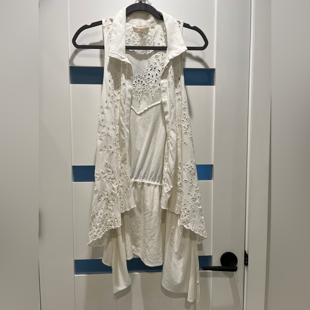 White Sleeveless Embroidered Artist Top with Eyelet Detail White Medium
